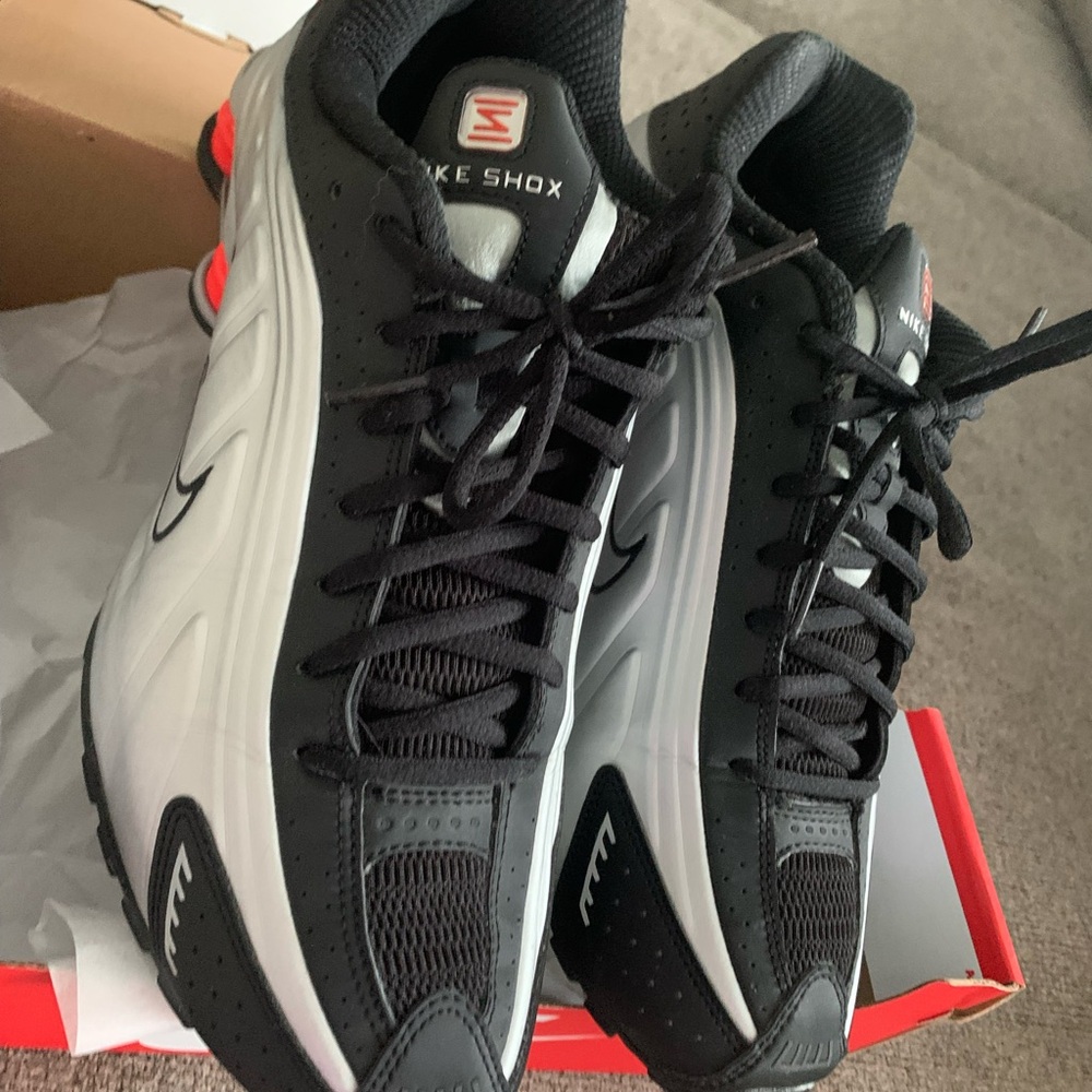 Nike Shox Men's Black and White Athletic Shoes
